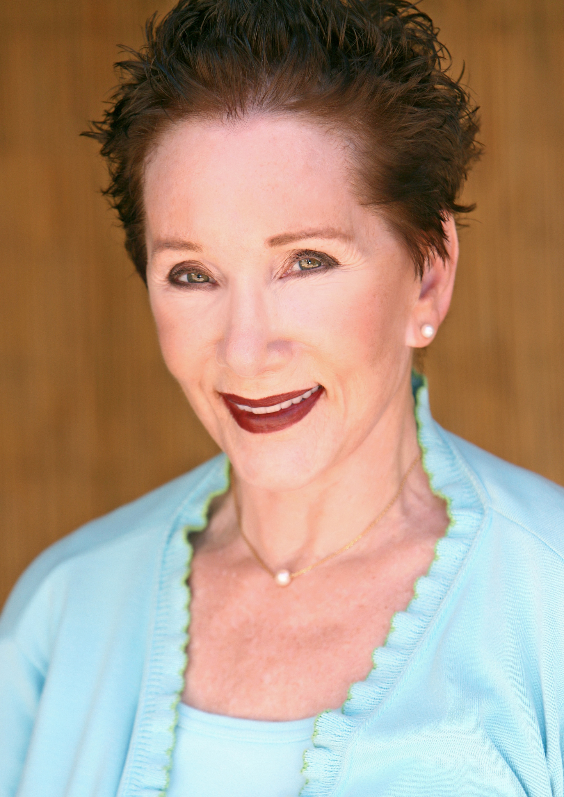 LYNN - PHOTO - LATEST