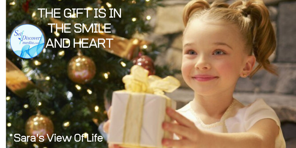 This image has an empty alt attribute; its file name is 2smile.png